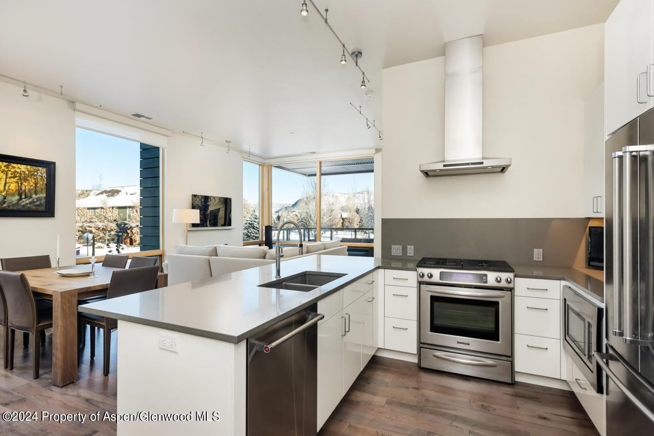 200 Evans Road – photo 3