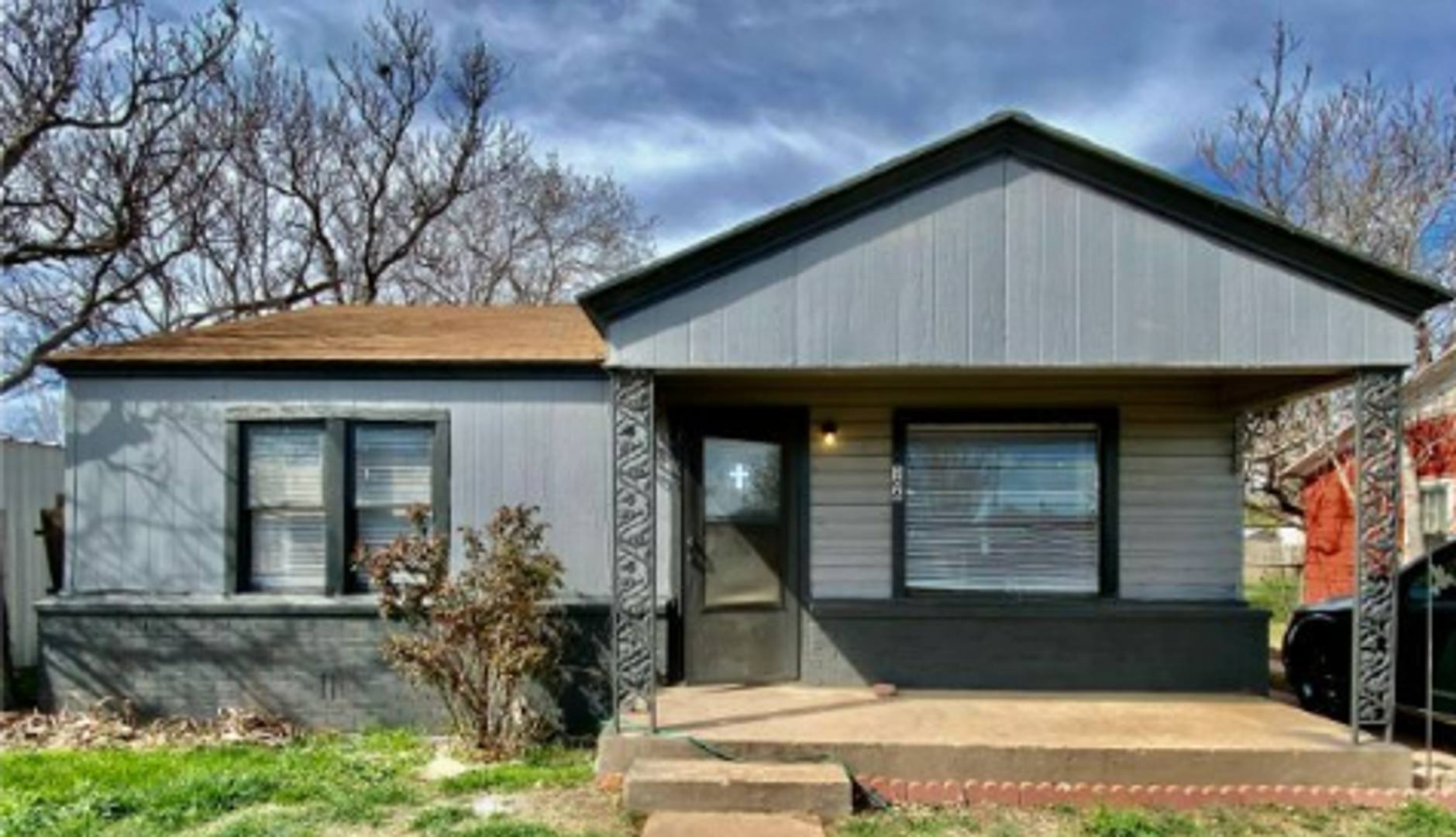Handyman Special 0 First Month S Rent You Fix You Save Big Ext 2 – photo 1
