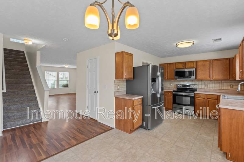 3236 Woodpoint Dr – photo 5