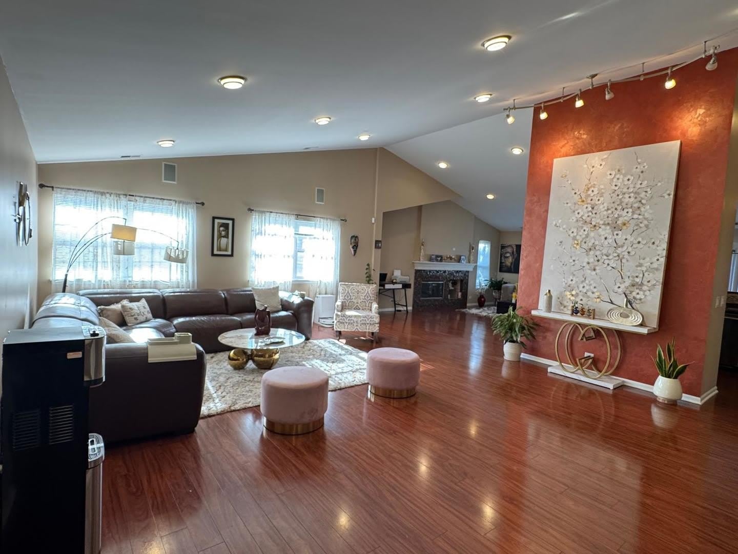 587 Saddlebrook Lane – photo 2
