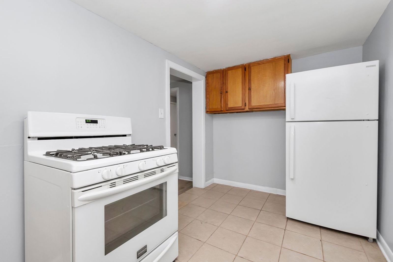 8007 South Eberhart Avenue – photo 1