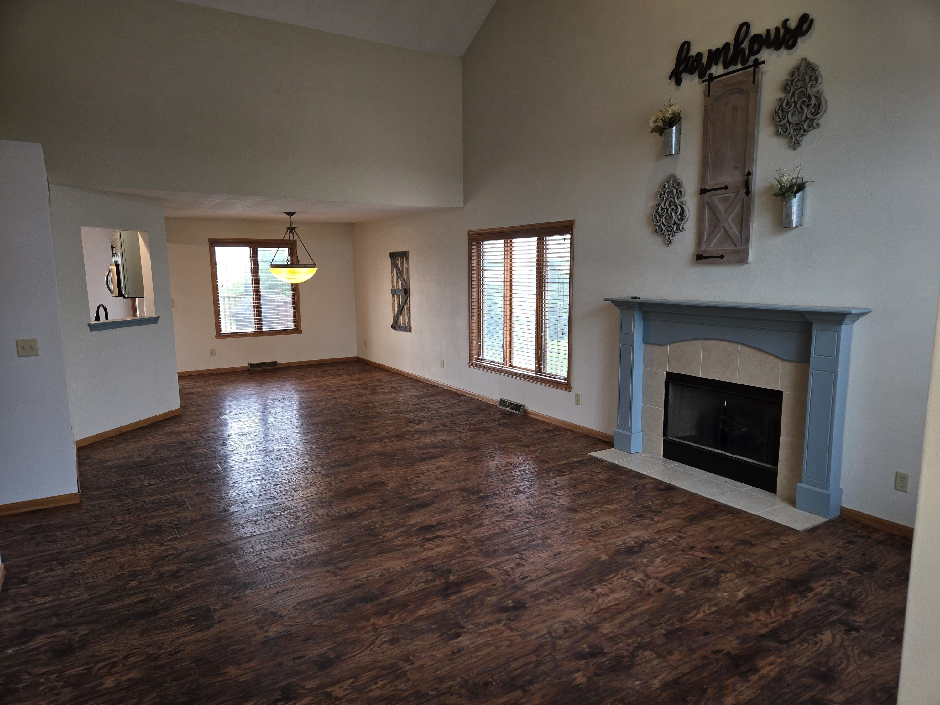 535 Westfield Drive – photo 5