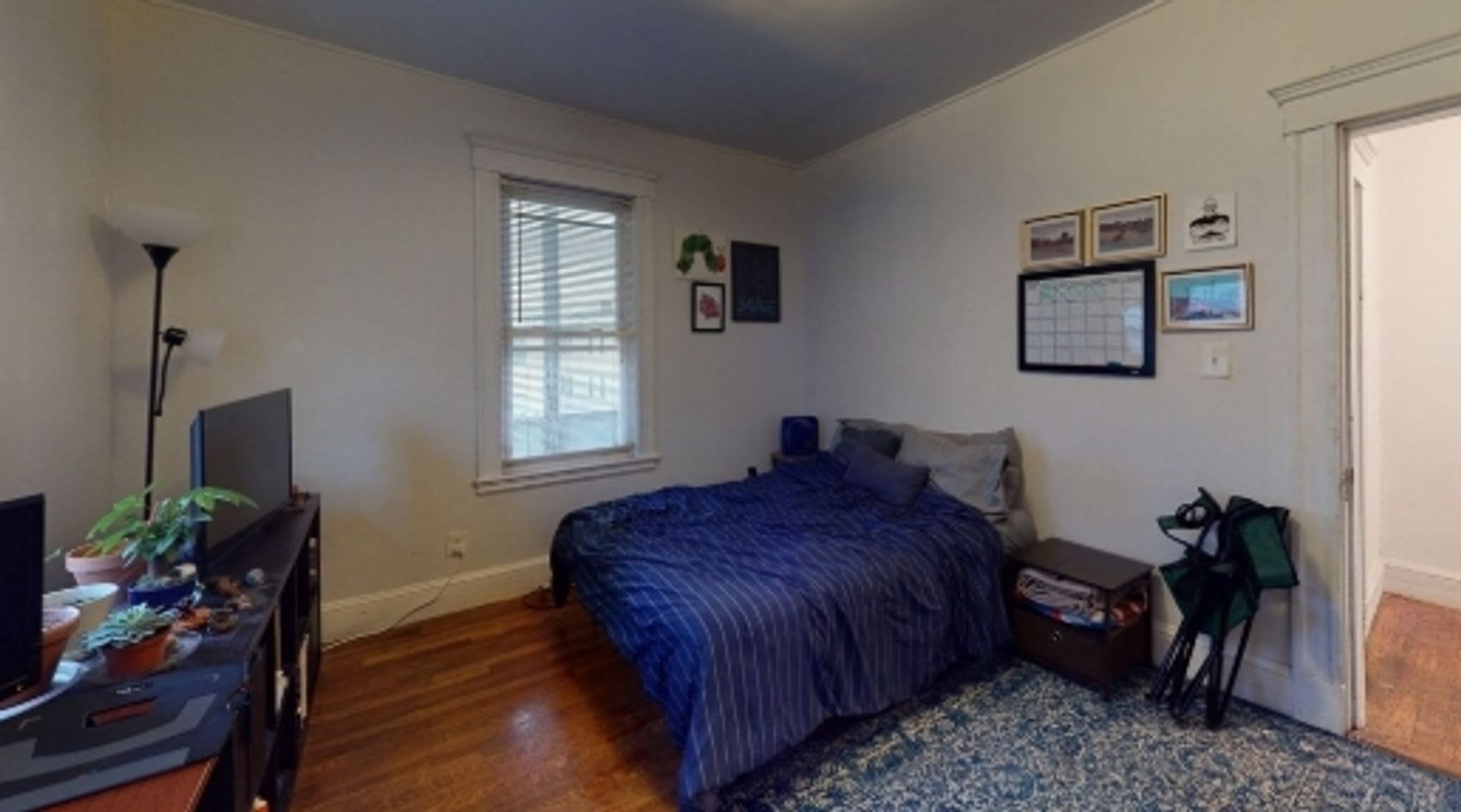 4 Bed 2 Bath with Washer and Dryer in Unit – photo 5