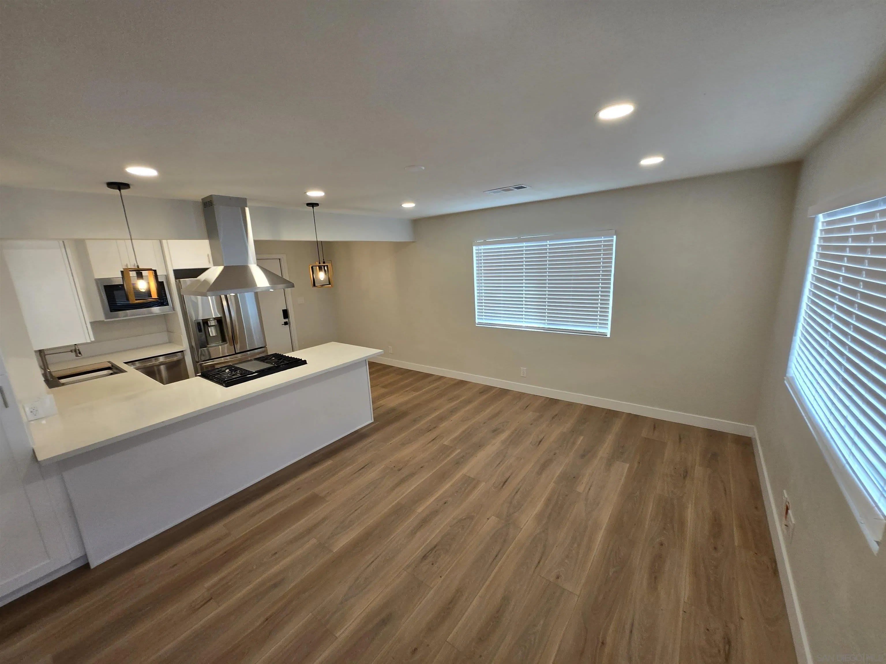 2130 E 5th ST – photo 4