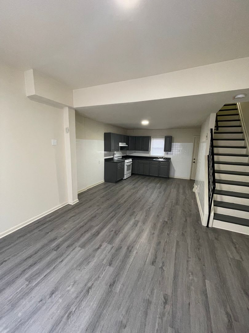 Four Bedroom House For Rent – photo 2