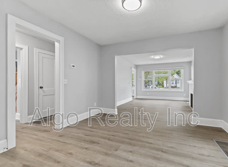 2915 North Logan Avenue – photo 5