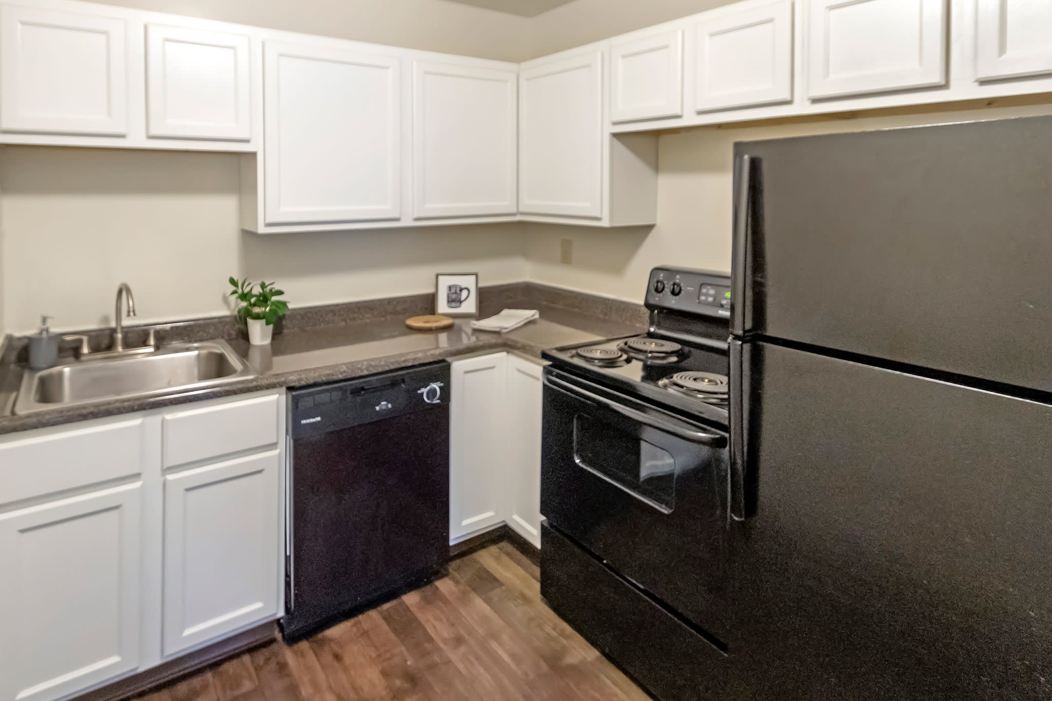 Romaine Court – photo 4