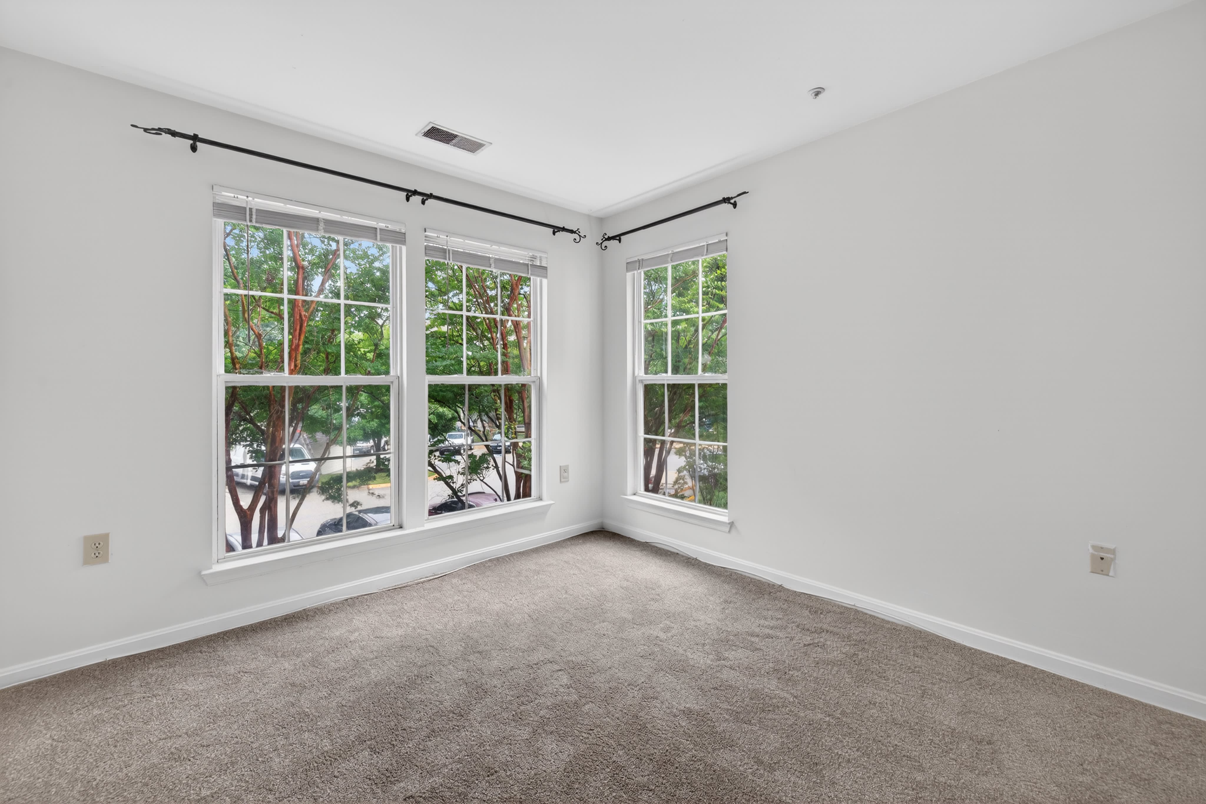 3109 River Bend Ct # 201 – photo 2