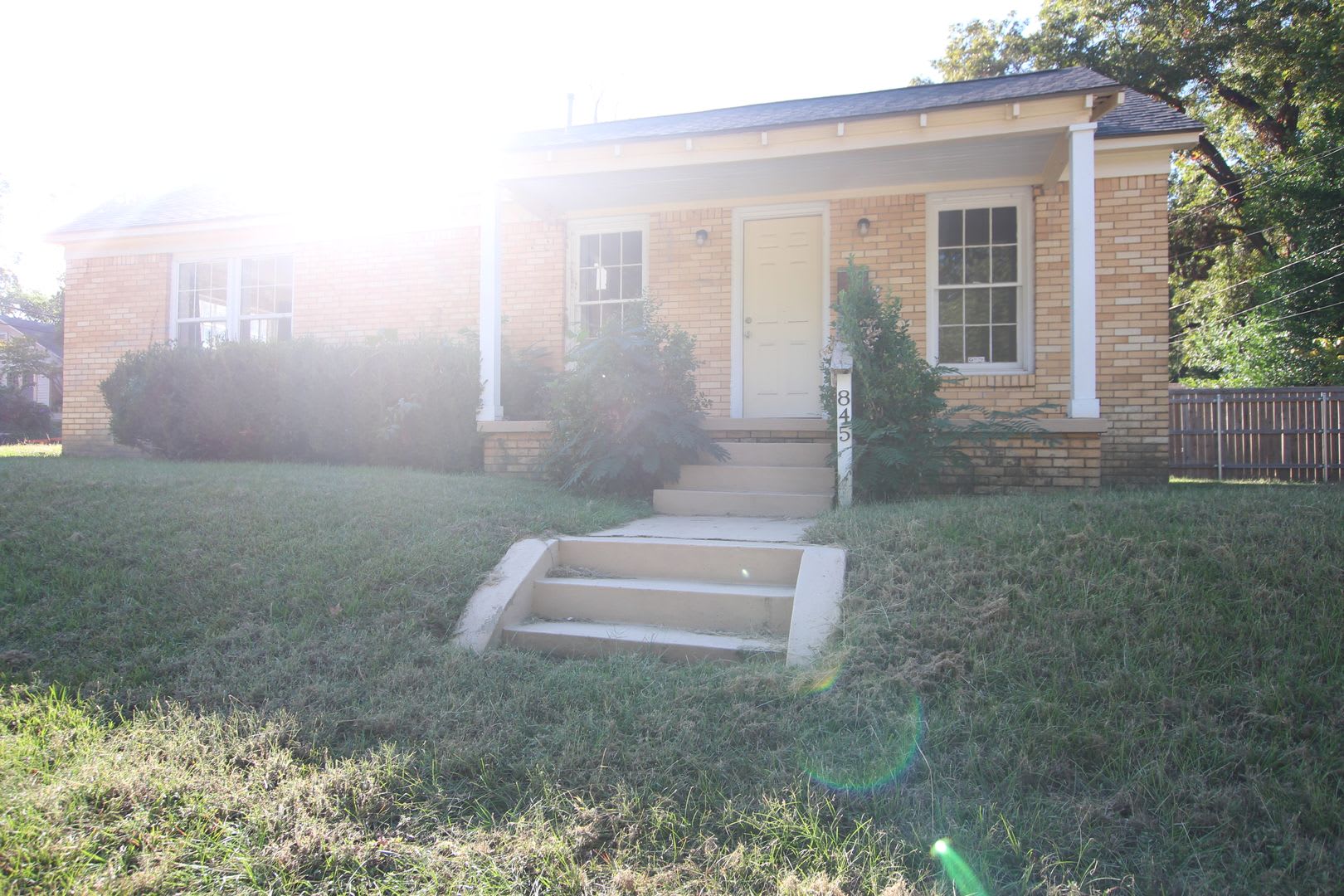 Lease Takeover Opportunity Available! Charming 2 Bedroom in Tyler! – photo 1