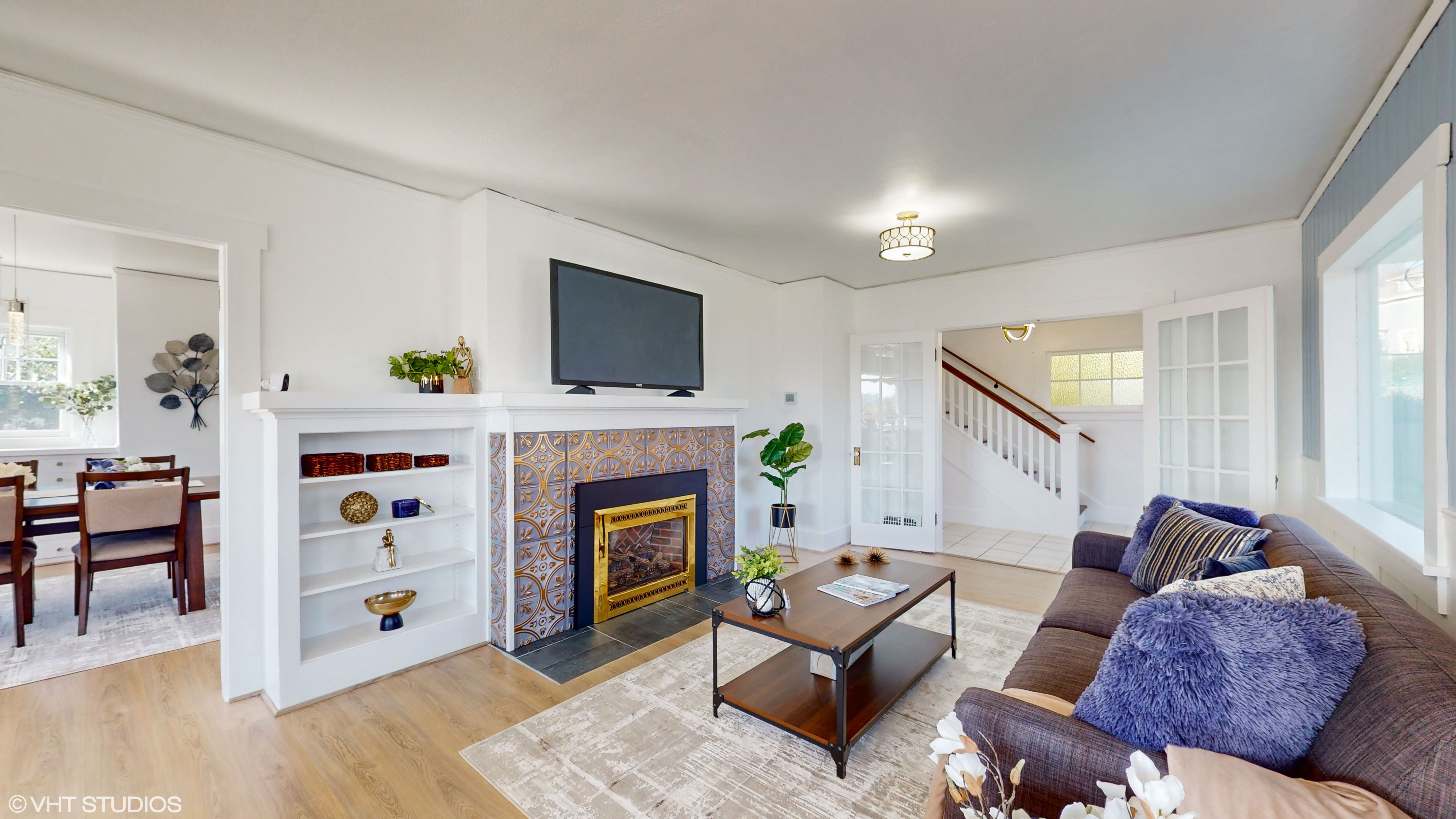713 N Broadway St – photo 3