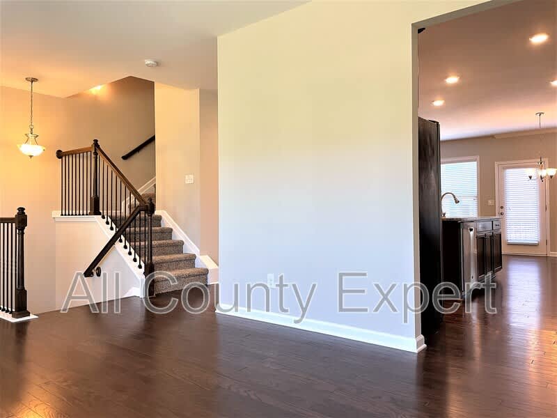 912 Rose Way – photo 5