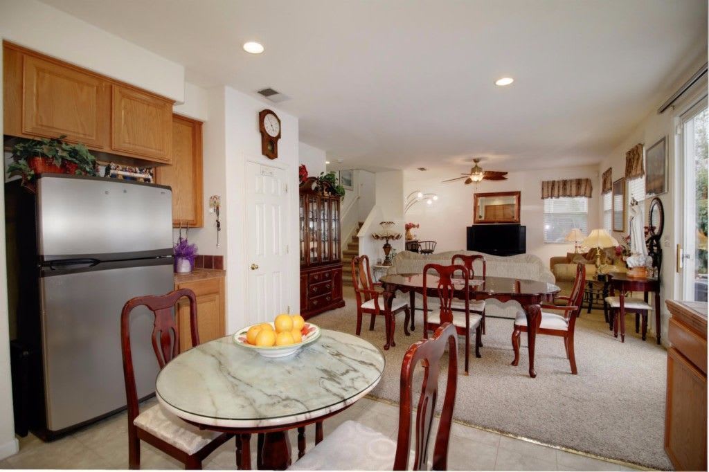 North Natomas 2 Story 3 Bedroom W Loft 2 Car Attached Garage – photo 3