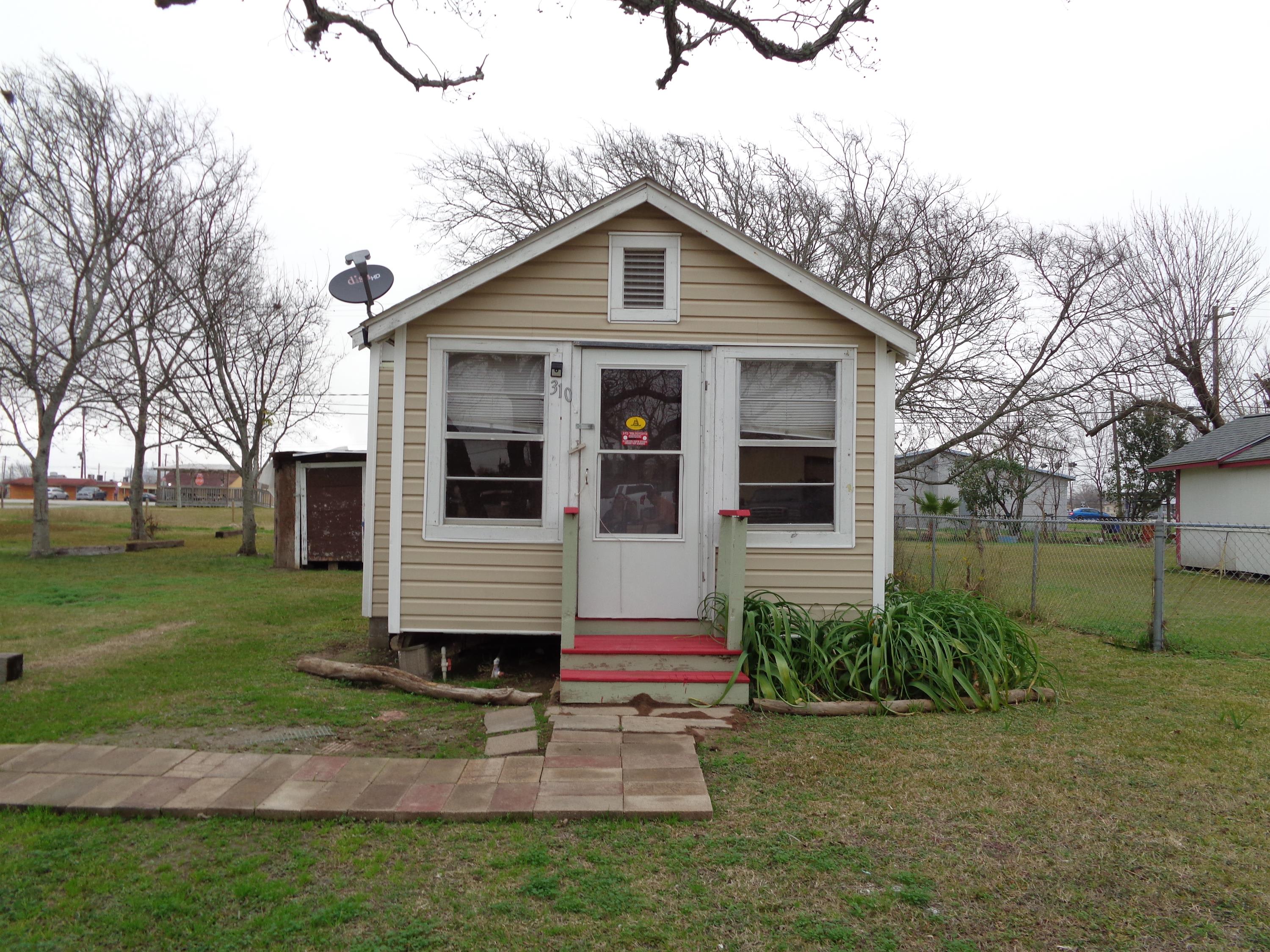 310 South Avenue A – photo 4