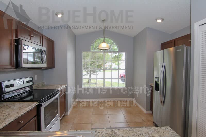 2704 Tannery Ct – photo 2