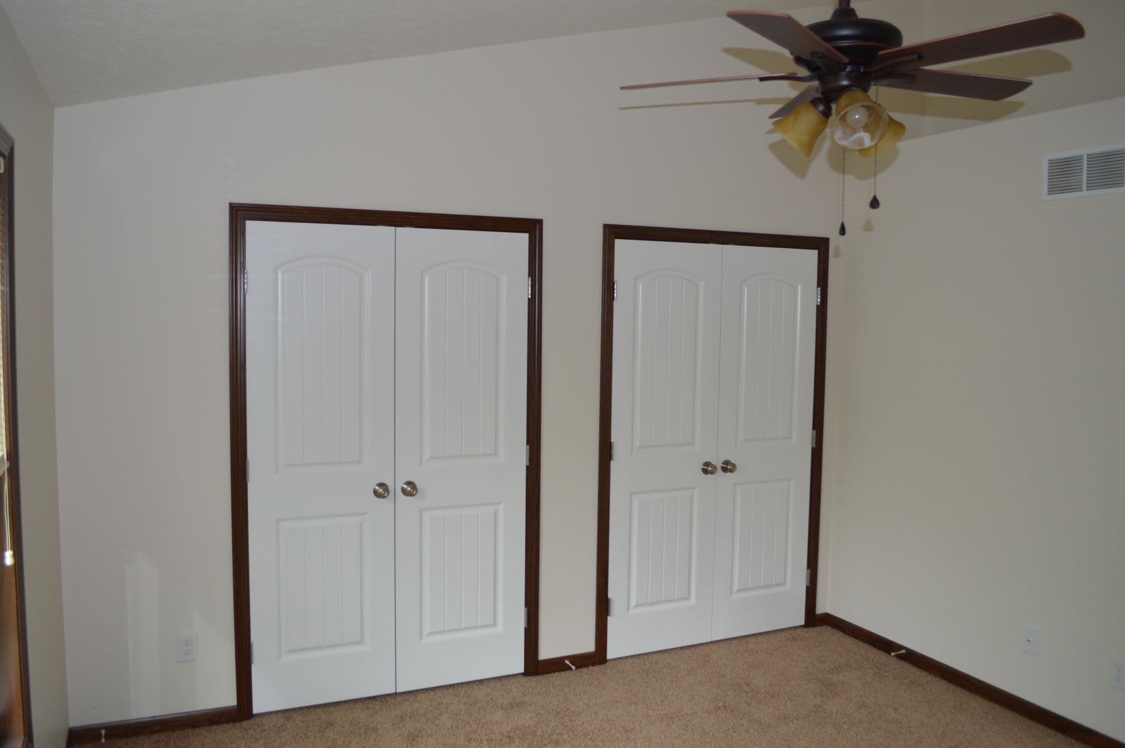 585 Birch Hill Drive 27 – photo 4