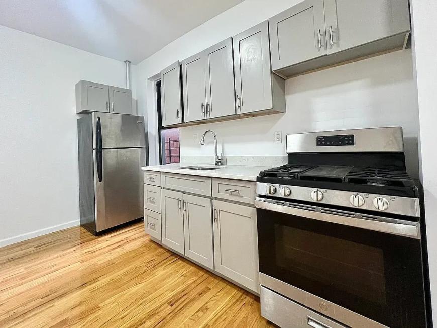 2600 Creston Avenue – photo 3