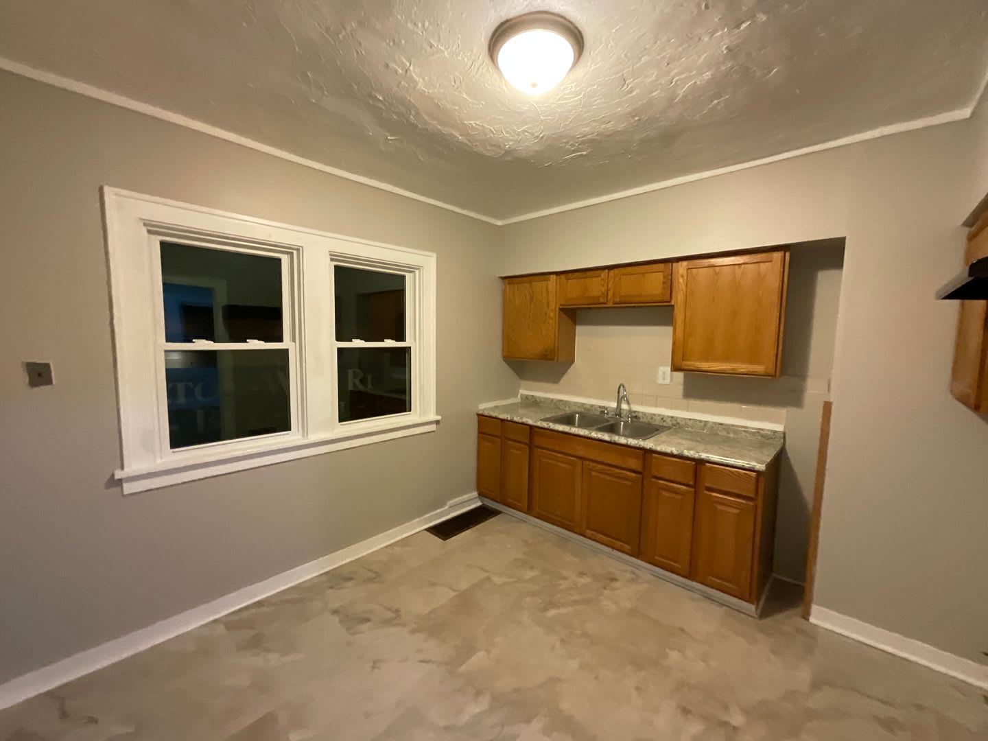 4384 East 136Th Street – photo 2