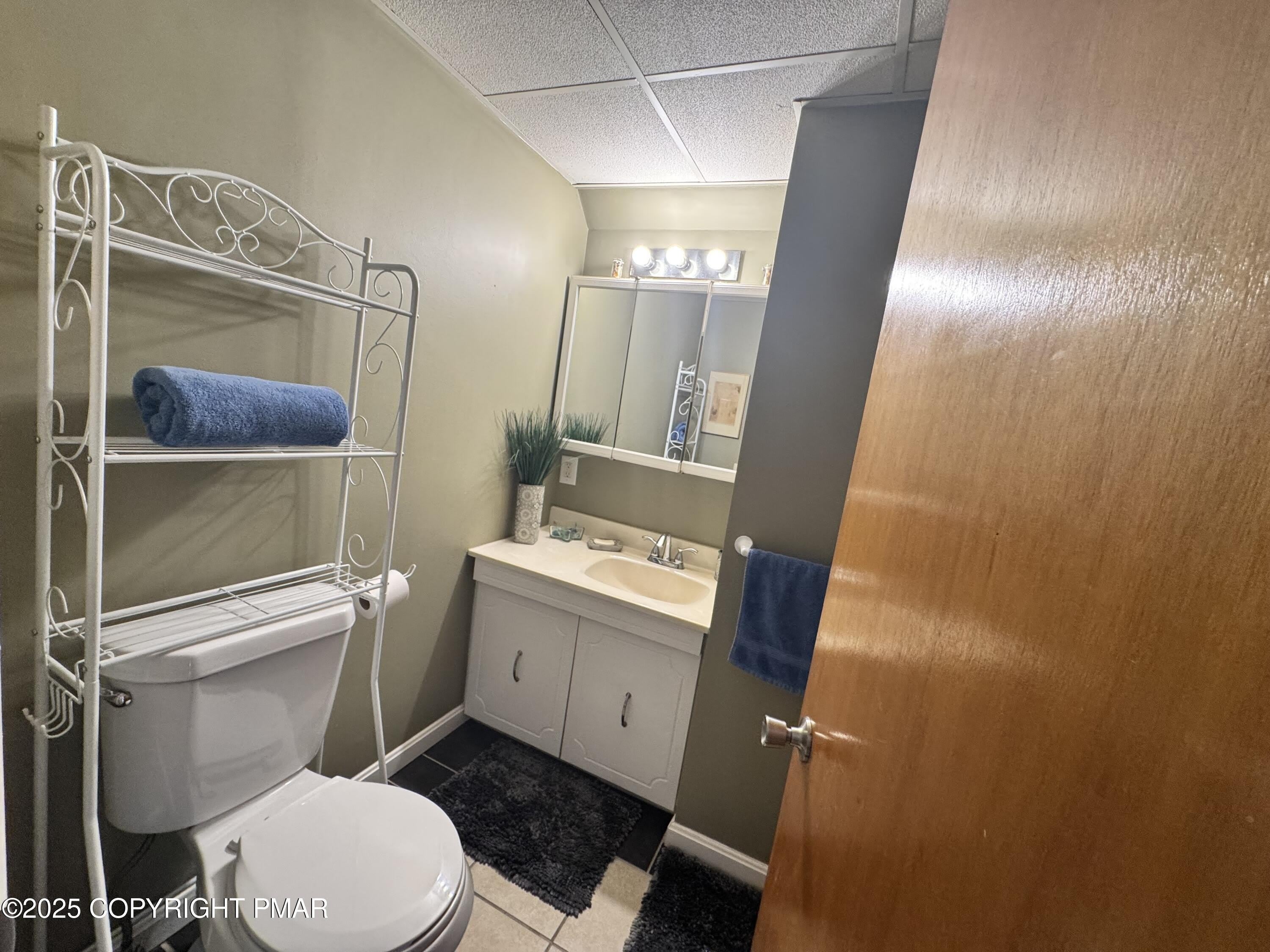 2156 White Oak Drive – photo 2