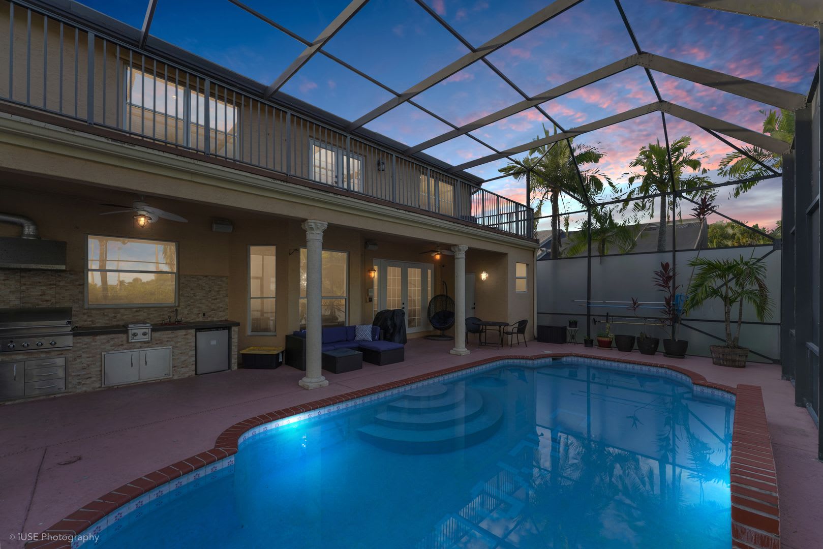 Beautiful Canal-Front 4BR Home with Pool & 3-Car Garage – photo 4