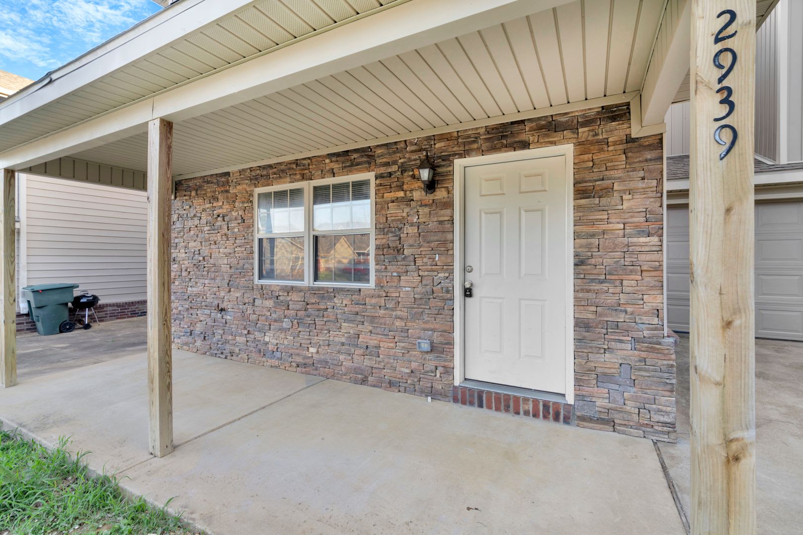4 Bedroom 2 5 Bath Townhome Near Centennial Park Fenced Yard – photo 3