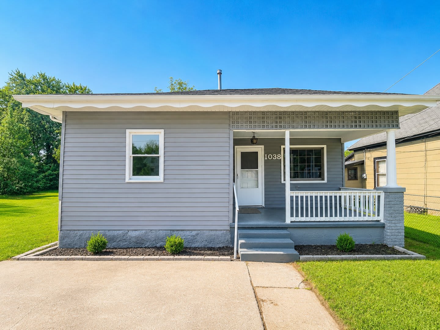 3 Bedroom 1 Bathroom Large Lot Pets Welcome – photo 1