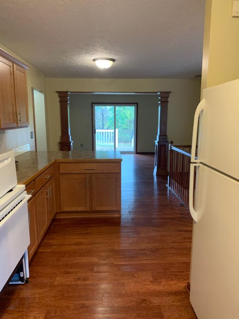 Private 4 Bedroom 2 1/2 Bath House – photo 4