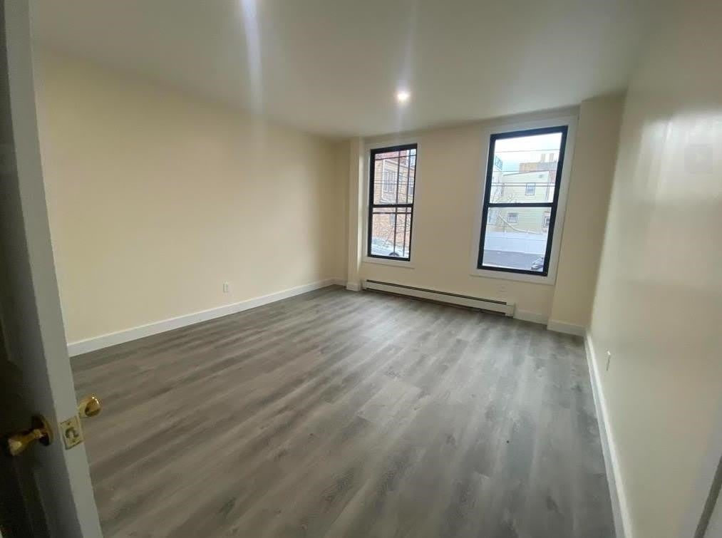 84 Irving St – photo 4