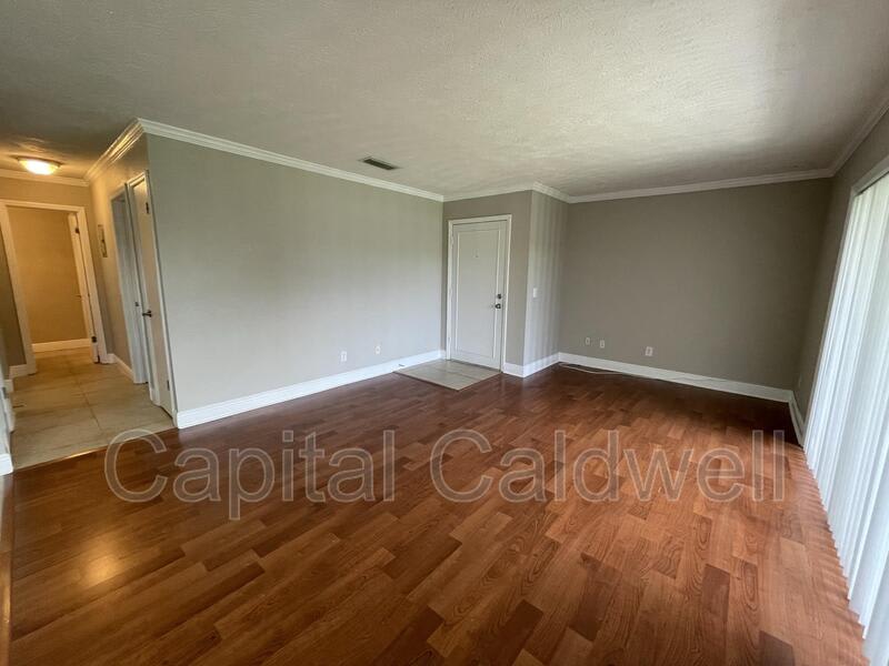 13686 Orange Sunset Dr – photo 5