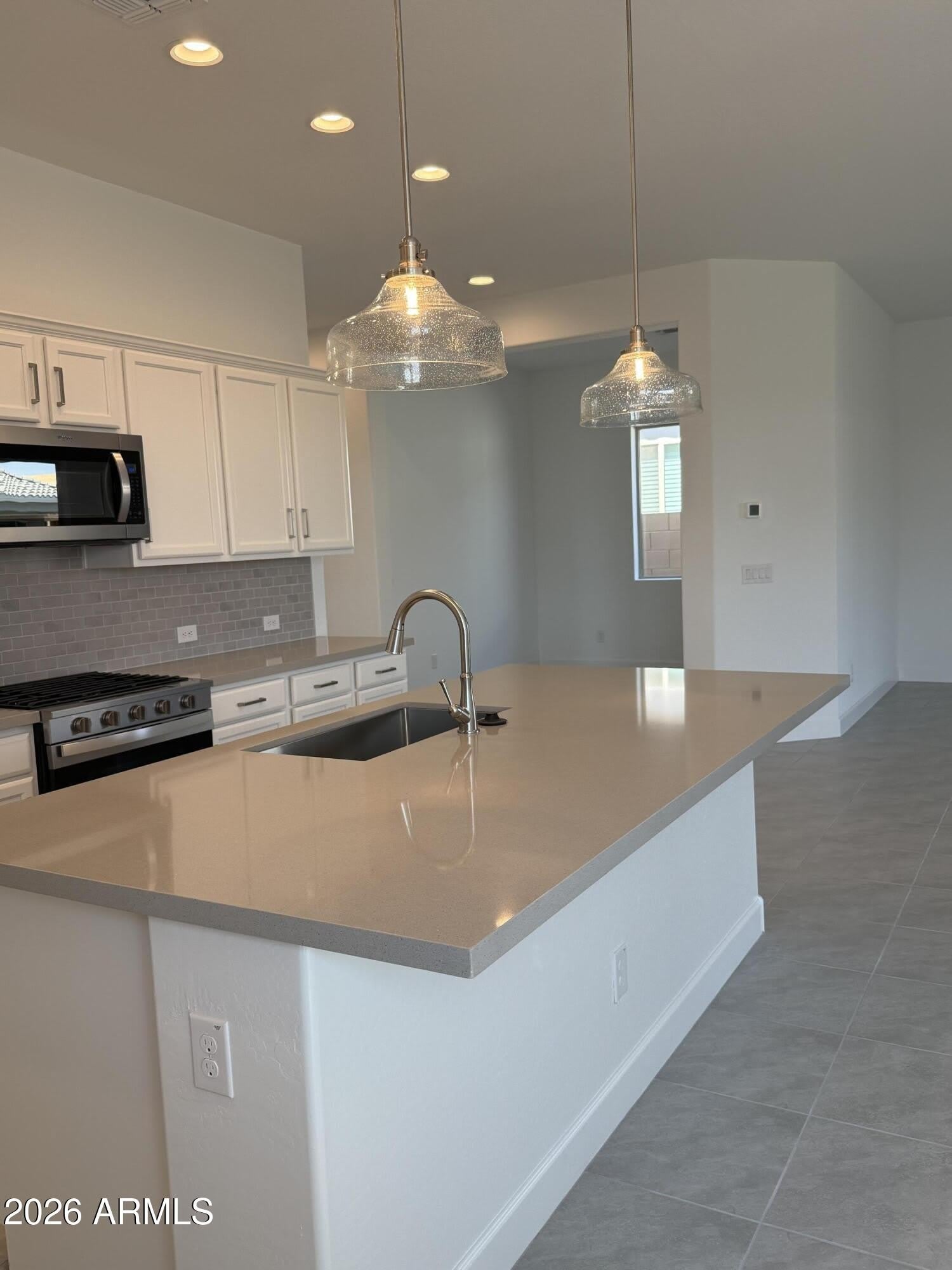 2921 E Mission Lane – photo 4