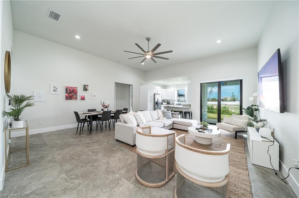 1608 NW 38th Ave – photo 2