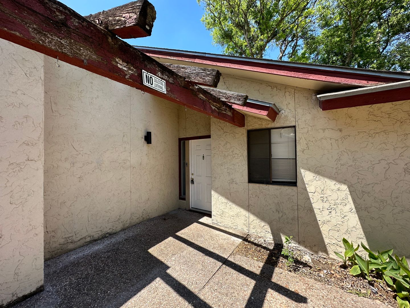 2/2 Duplex near LBJ High – photo 2
