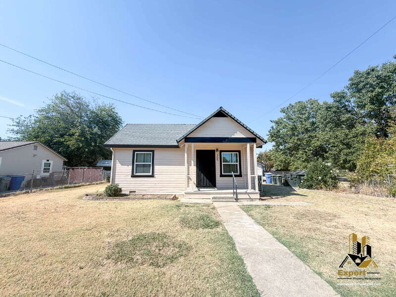 305 Wilson Avenue – photo 1