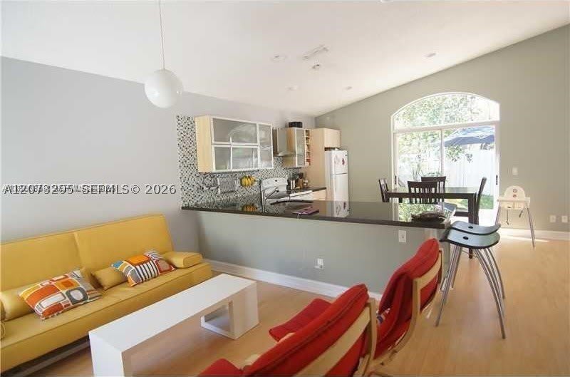 882 Garnet Cir – photo 4