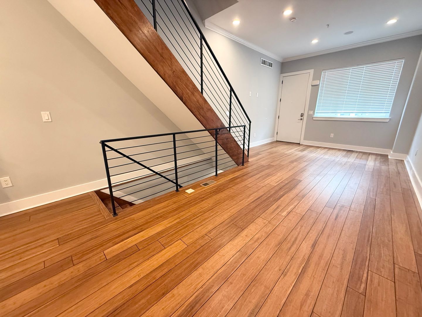 Stunning 4-Bedroom Townhome in Grays Ferry! Available NOW! – photo 5