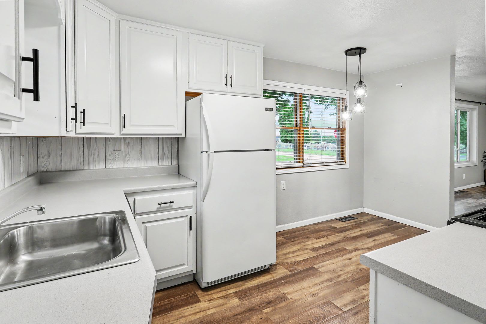 Rent: $1300; 2 beds – photo 5