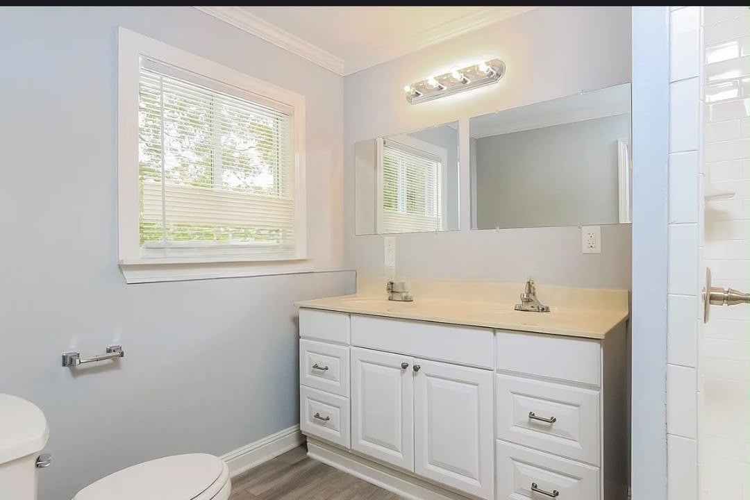 516 Leland St – photo 2