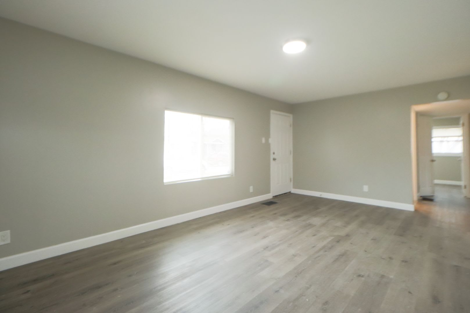 Charming Newly Updated 3 Bedroom Home – photo 2