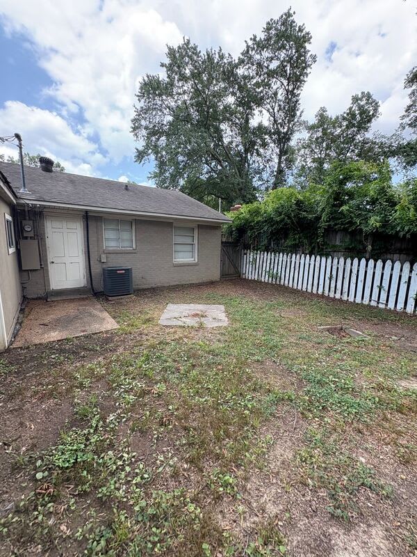 598 Orchard Ave – photo 5