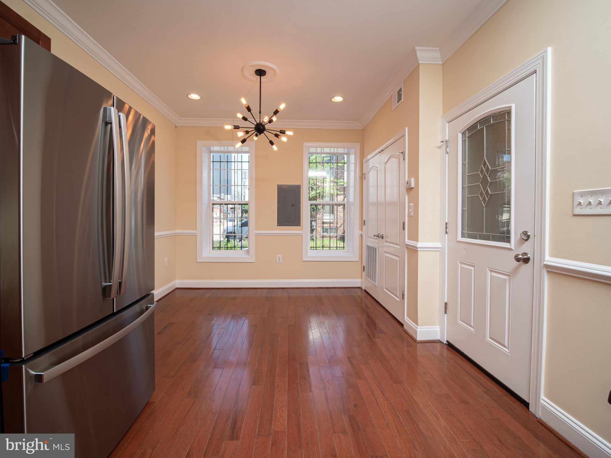 648 Newton Place Nw – photo 2