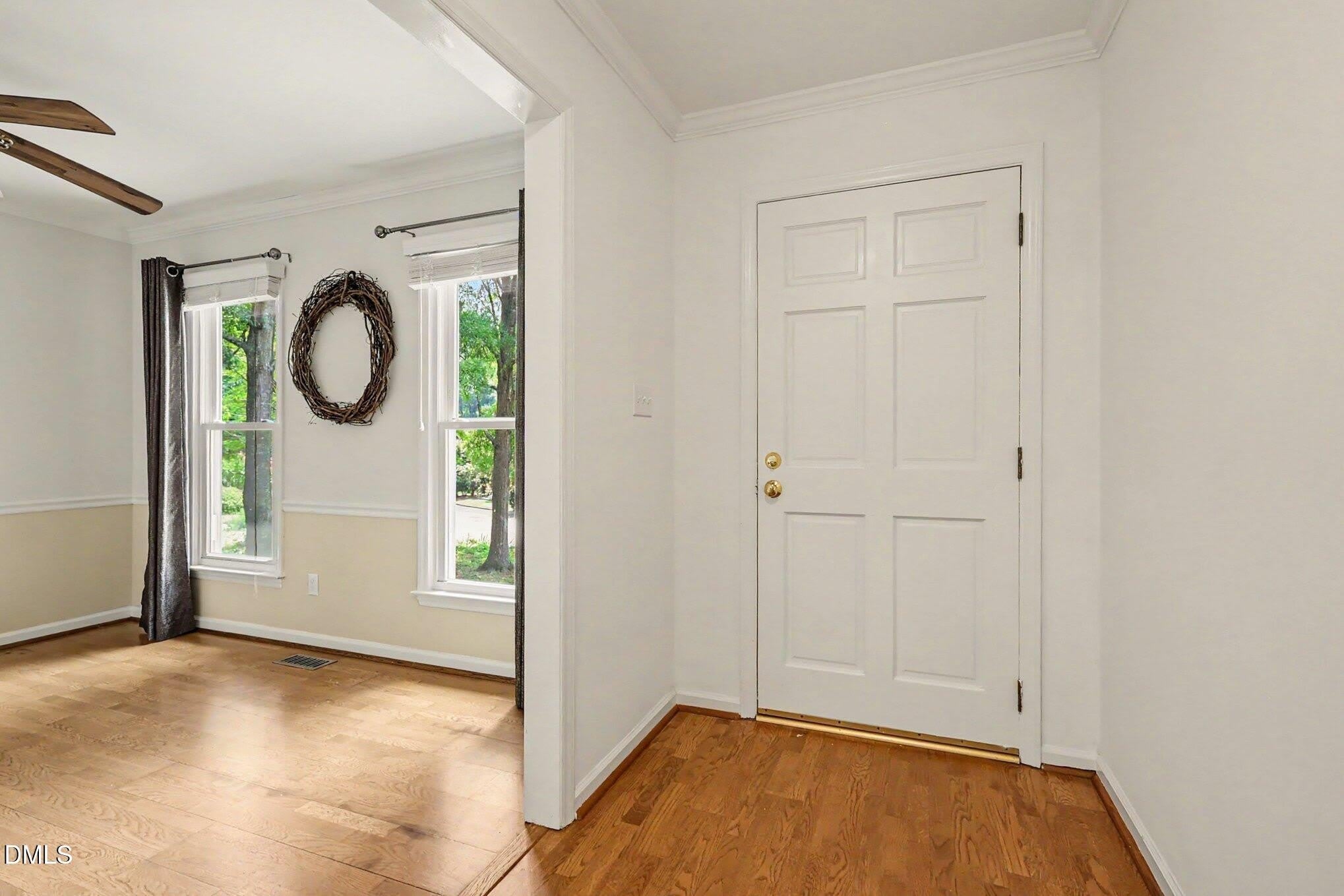 302 Hutchins Drive – photo 4