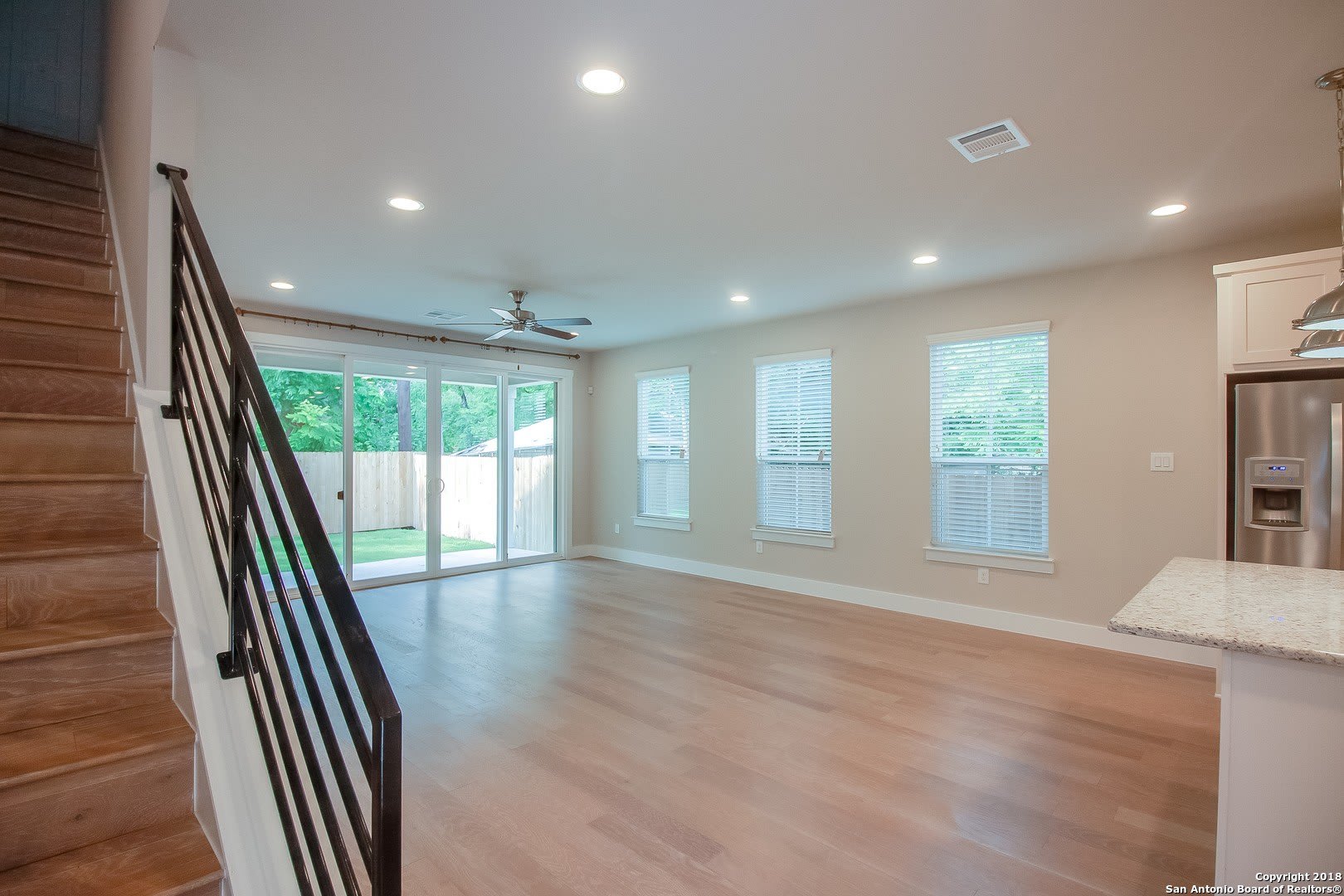 140 CLAREMONT AVE – photo 2