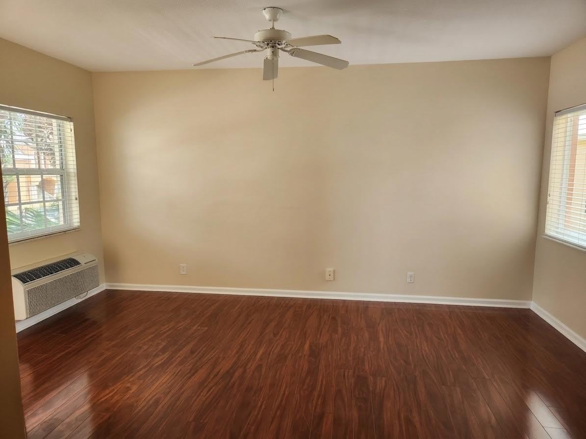 8330 MULLIGAN Circle – photo 3