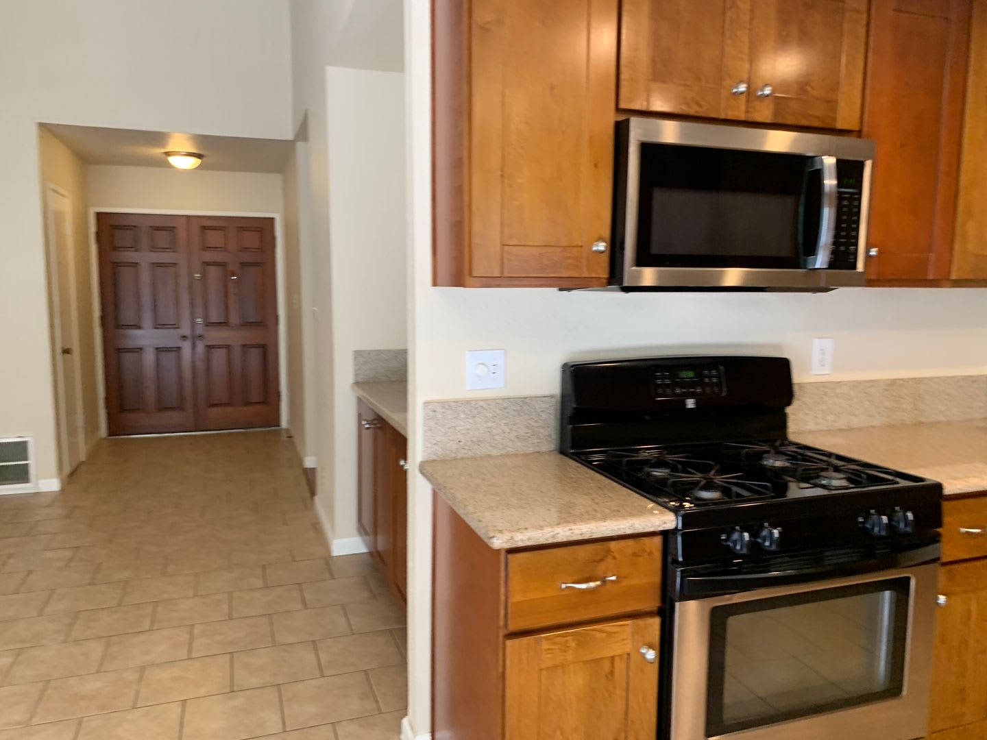 Adorable well maintained 3 bedroom 2 bath home – photo 4