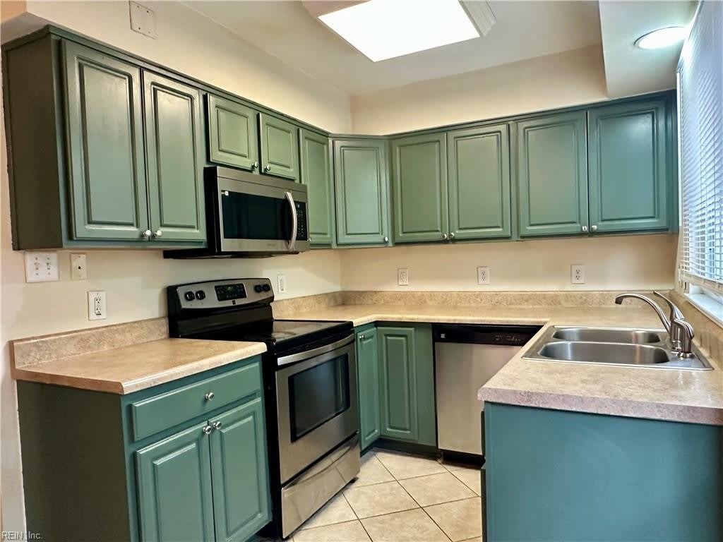 3412 Crimson Holly Court – photo 3