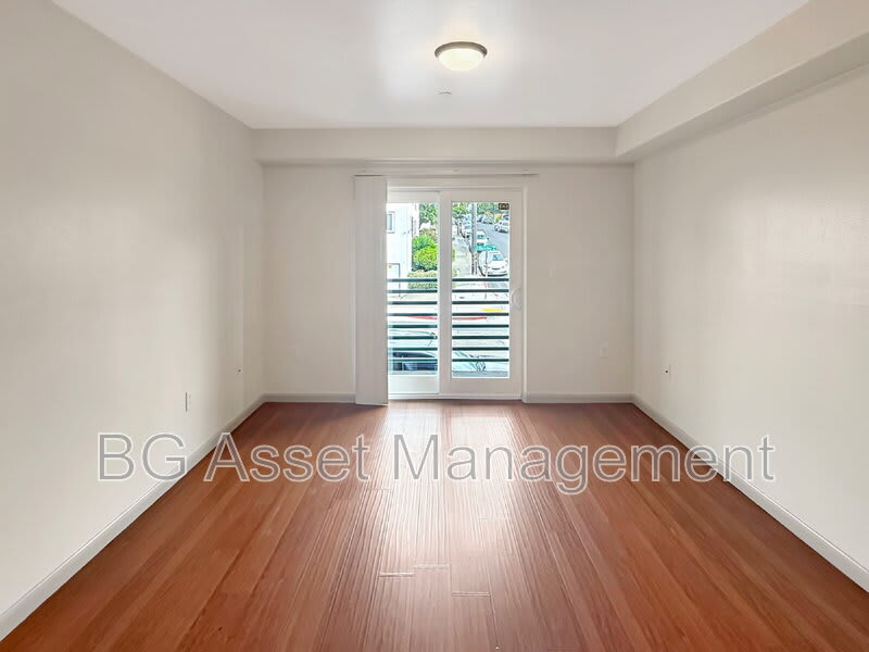 1459 MacArthur Blvd – photo 5