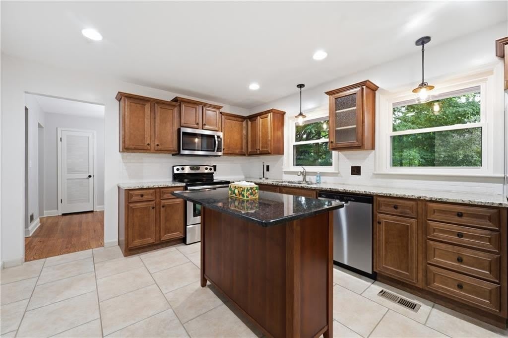 1171 Starline Drive SE – photo 4