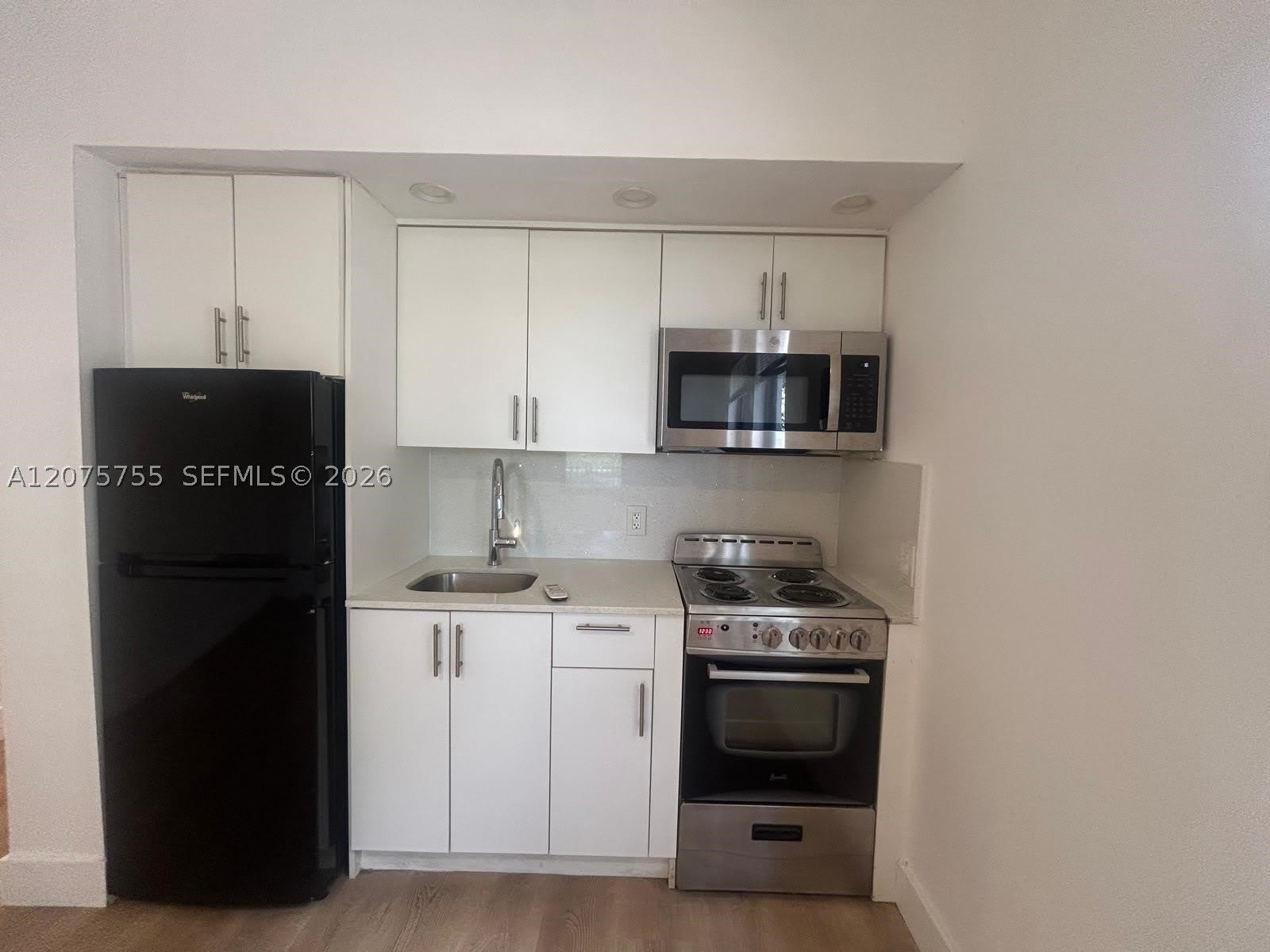 2000 Monroe St – photo 3