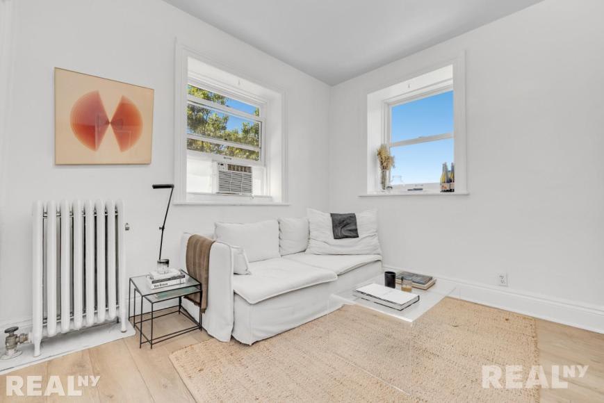 211 Lafayette Avenue – photo 1