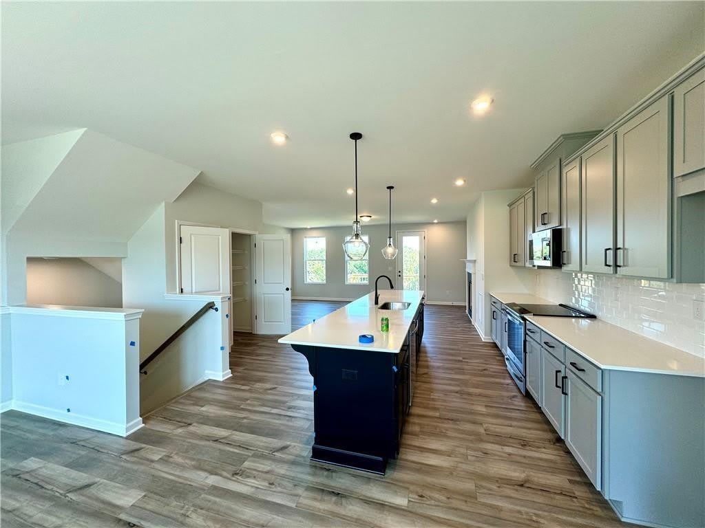 1409 Creekside Circle NW – photo 2