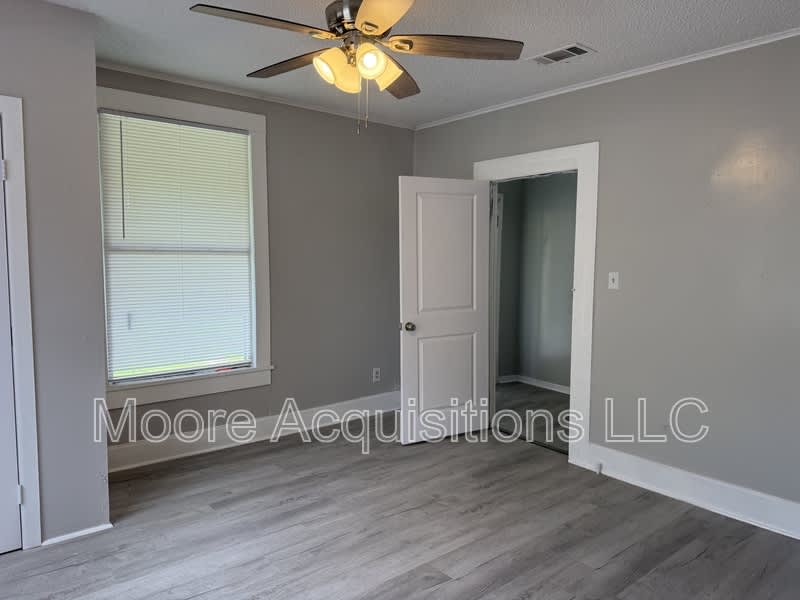 1108 West Center Street – photo 5